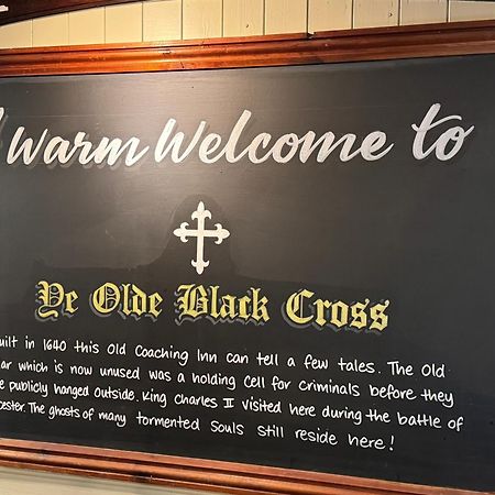 Ye Olde Black Cross Бромсгрув Экстерьер фото